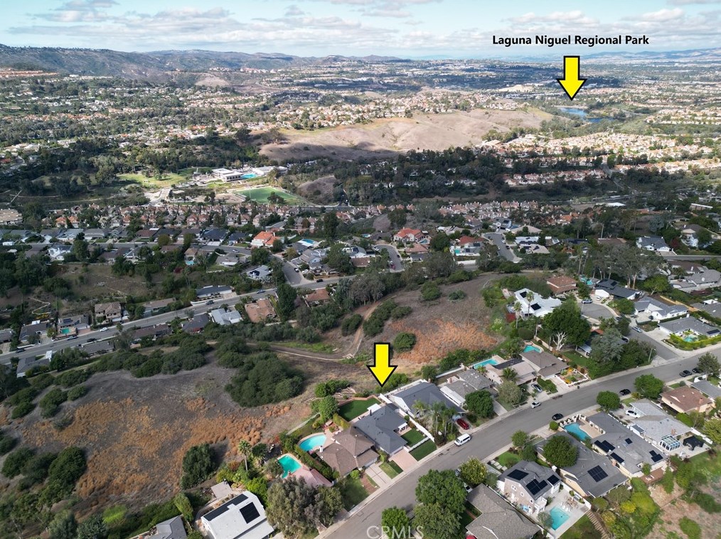 24545 Los Serranos Dr, Laguna Beach CA  92677-2141 exterior