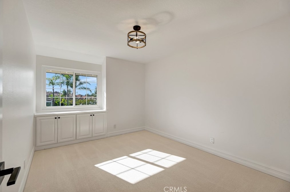 26121 Sally Dr, El Toro CA  92630-5540 exterior