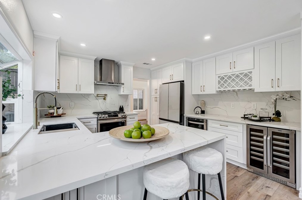 26121 Sally Dr, El Toro CA  92630-5540 exterior