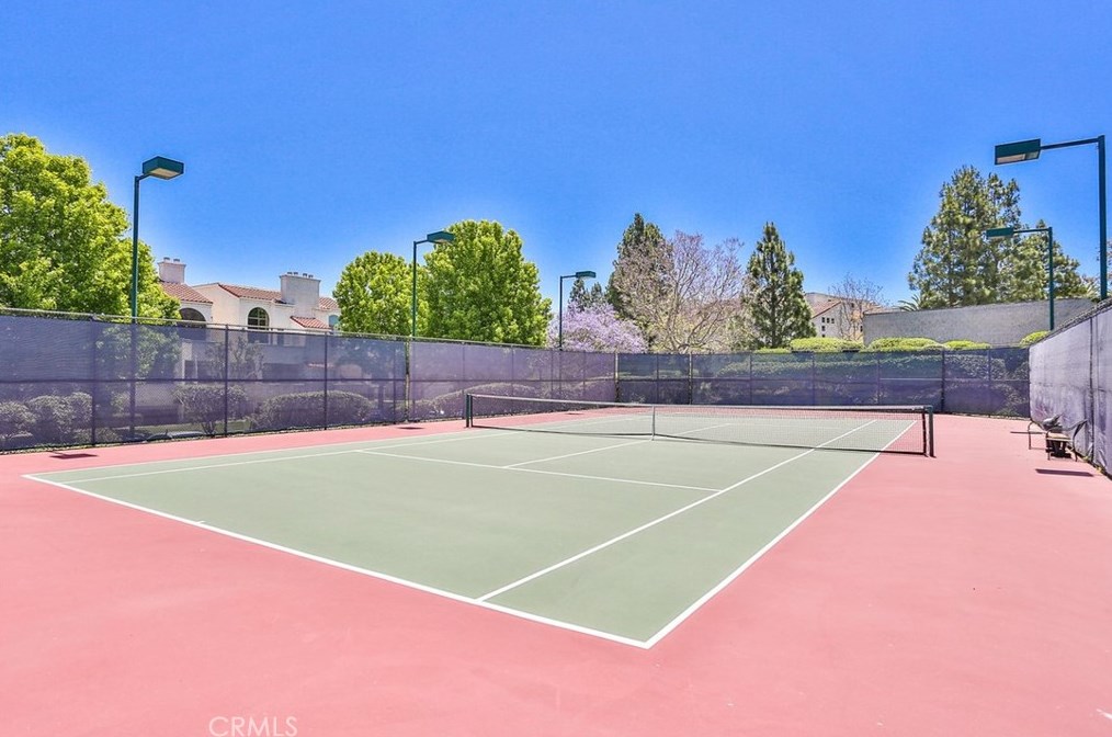 5145 Tortuga Dr, Huntington Beach CA  92649-5160 exterior