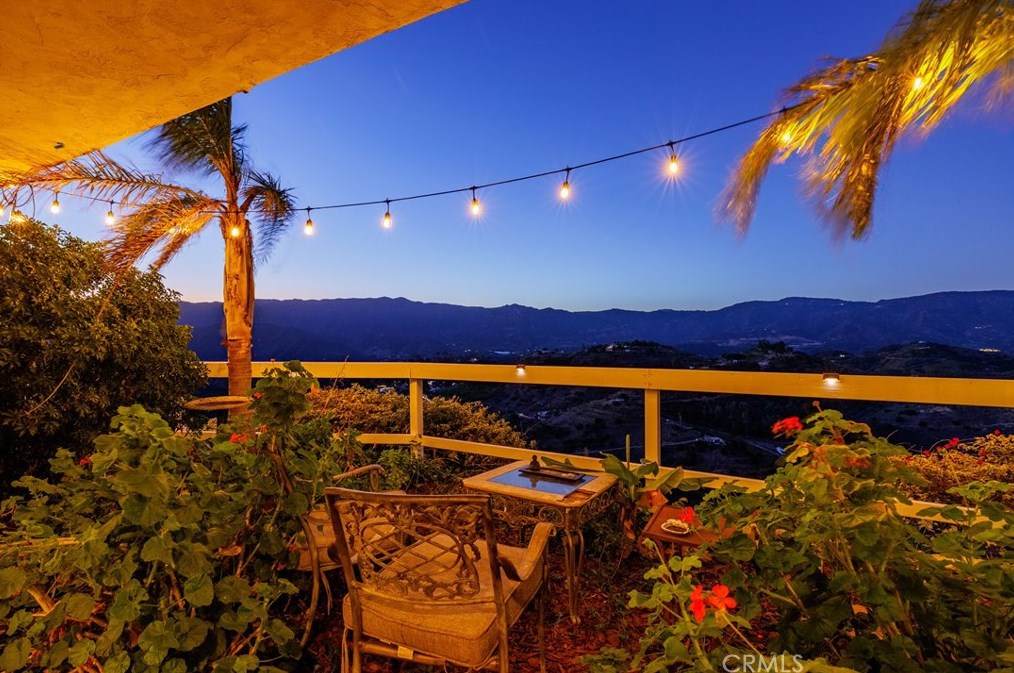 2375 Daily Dr, Fallbrook CA  92028-9101 exterior