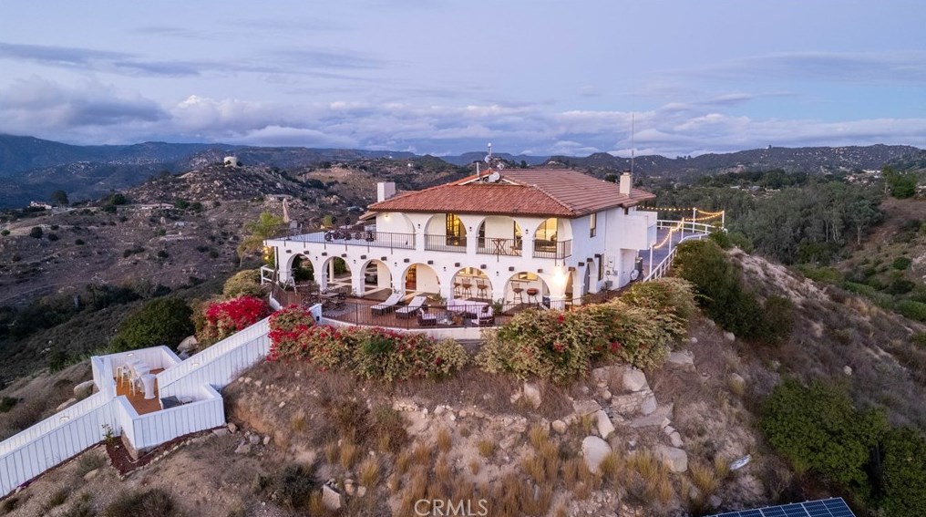 2375 Daily Dr, Fallbrook CA  92028-9101 exterior