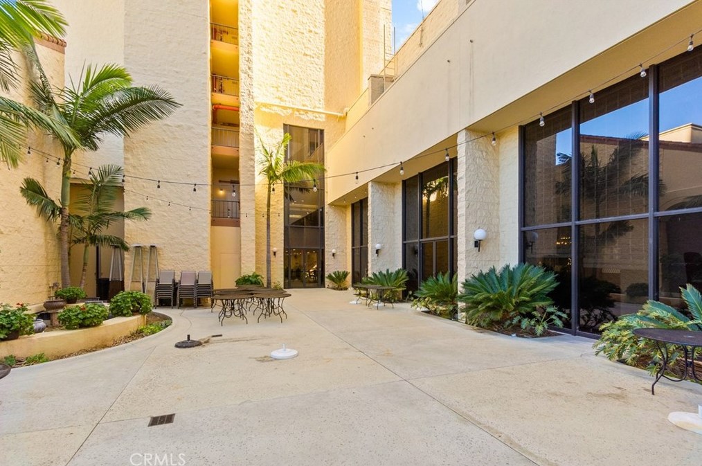 24055 Paseo Del Lago, Laguna Beach CA  92637-2678 exterior