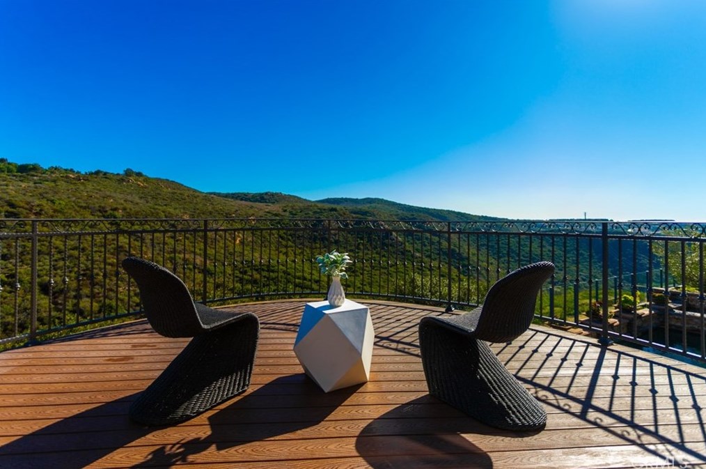 12 Clearview, Newport Beach CA  92657-1518 exterior