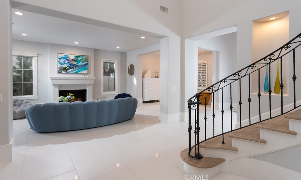 12 Clearview, Newport Beach CA  92657-1518 exterior