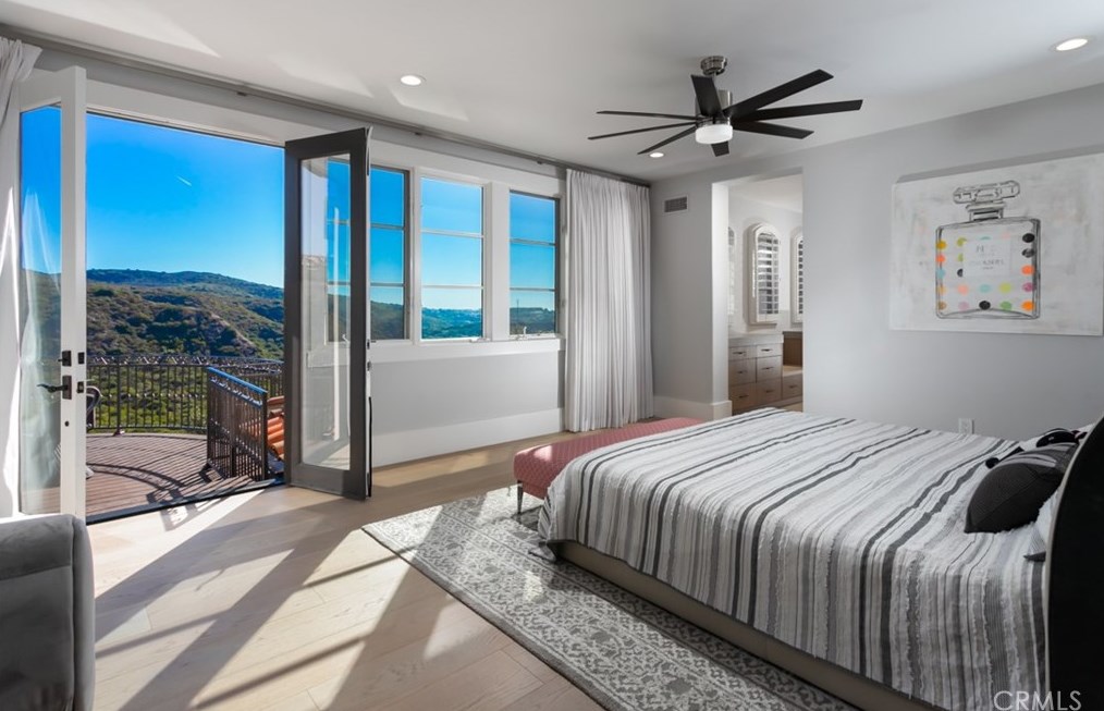 12 Clearview, Newport Beach CA  92657-1518 exterior