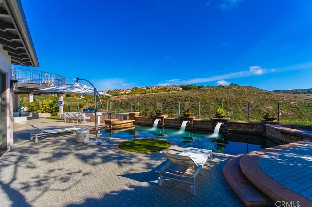 12 Clearview, Newport Beach CA  92657-1518 exterior