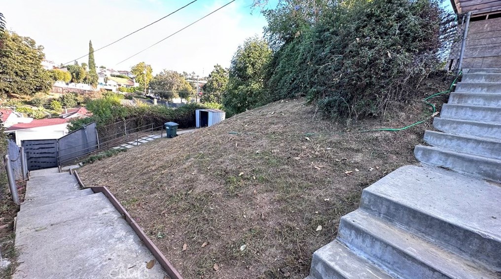 304 Graves Ave, Monterey Park CA  91755-4106 exterior