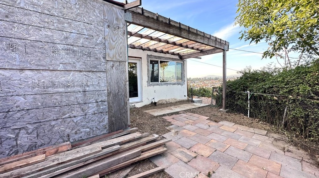 304 Graves Ave, Monterey Park CA  91755-4106 exterior