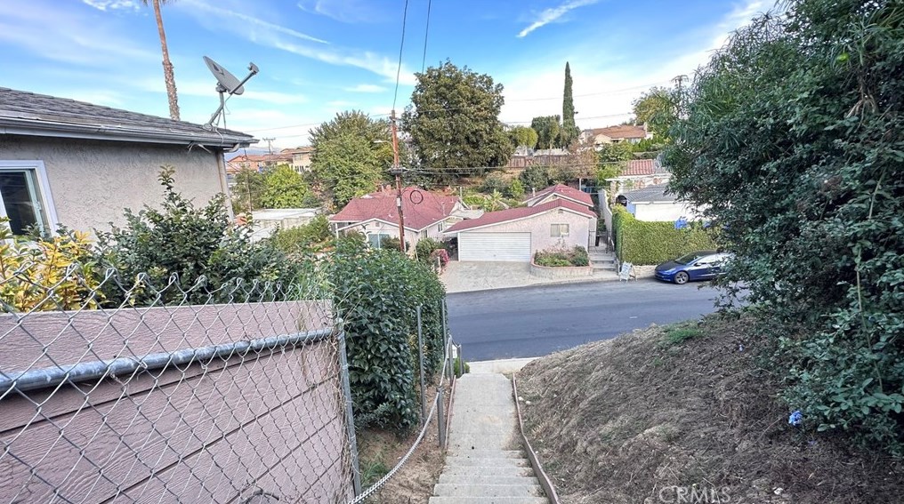 304 Graves Ave, Monterey Park CA  91755-4106 exterior