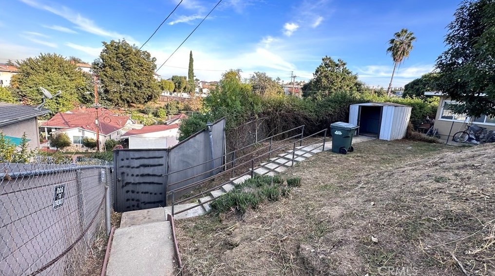 304 Graves Ave, Monterey Park CA  91755-4106 exterior