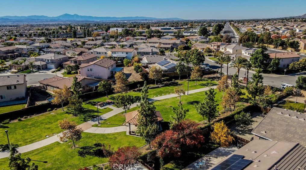 27212 Golden Field Ct, Moreno Valley CA  92555-4539 exterior