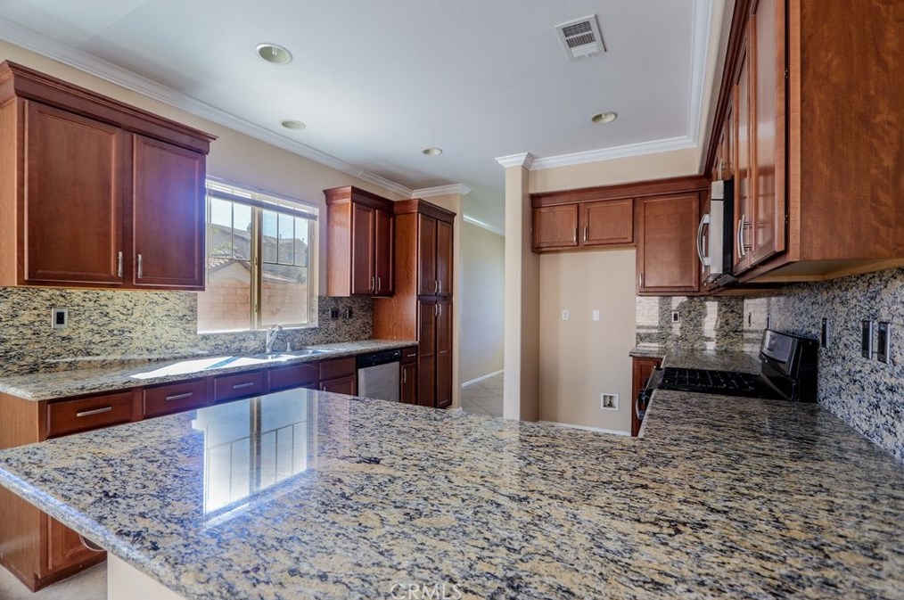 27212 Golden Field Ct, Moreno Valley CA  92555-4539 exterior