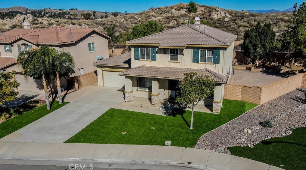 27212 Golden Field Ct, Moreno Valley CA  92555-4539 exterior