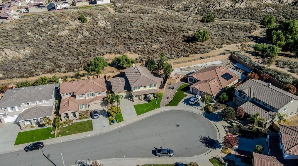 27212 Golden Field Ct, Moreno Valley CA  92555-4539 exterior