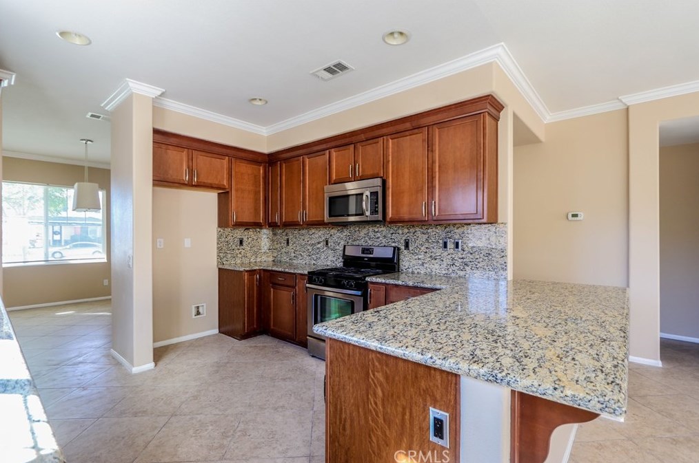 27212 Golden Field Ct, Moreno Valley CA  92555-4539 exterior