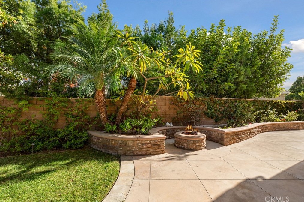 15510 Sonora St, Tustin CA  92782-1936 exterior