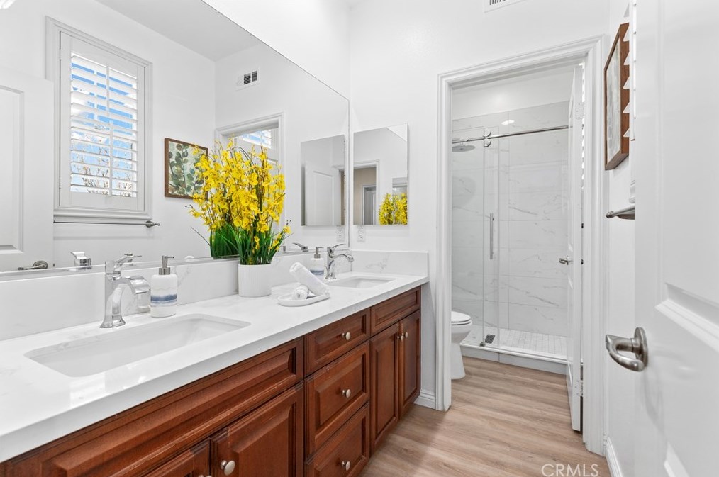 15510 Sonora St, Tustin CA  92782-1936 exterior