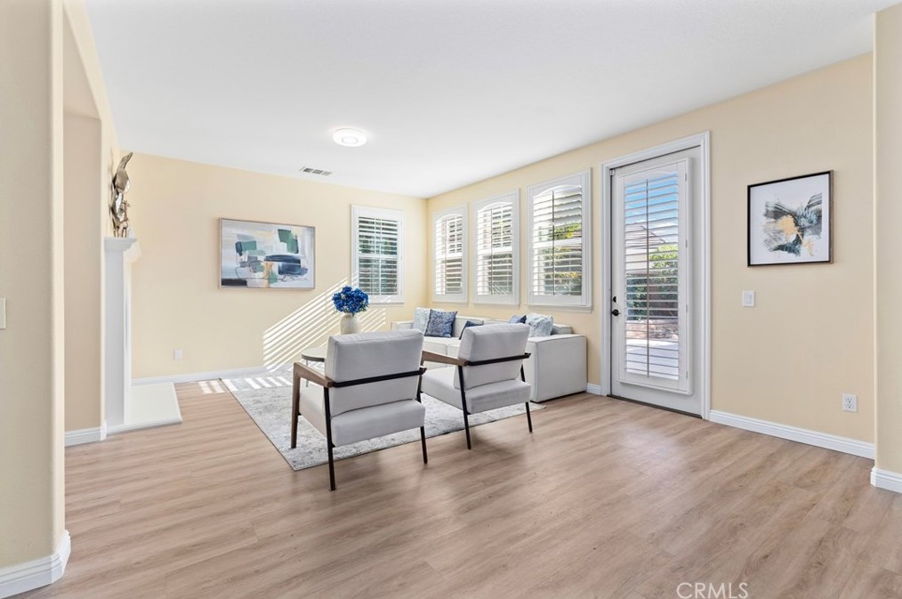 15510 Sonora St, Tustin CA  92782-1936 exterior