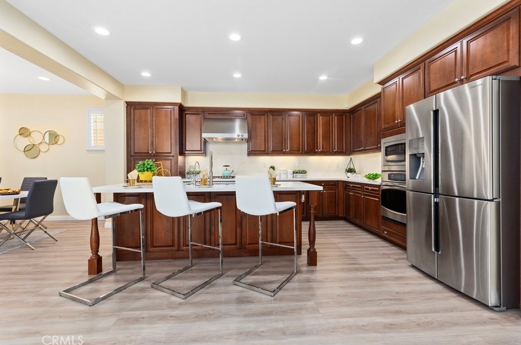 15510 Sonora St, Tustin CA  92782-1936 exterior