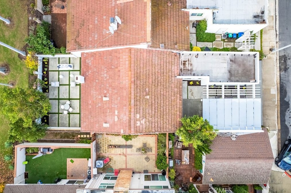 11 Whitewood Way, Irvine CA  92612-2722 exterior