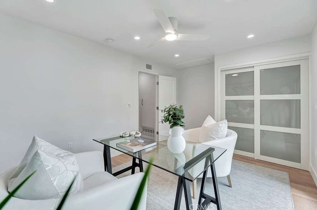 11 Whitewood Way, Irvine CA  92612-2722 exterior