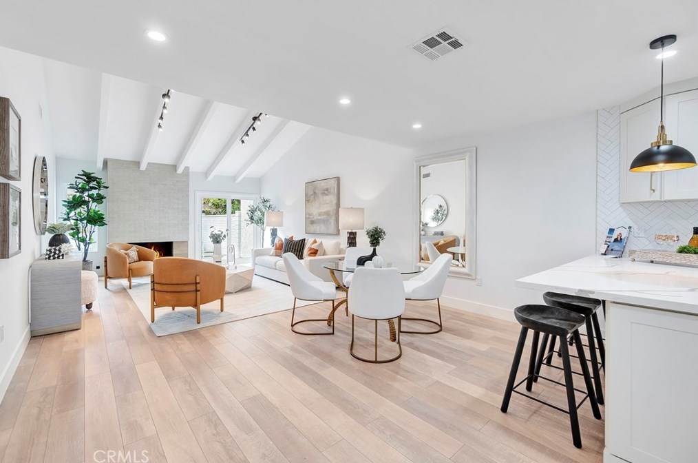 11 Whitewood Way, Irvine CA  92612-2722 exterior