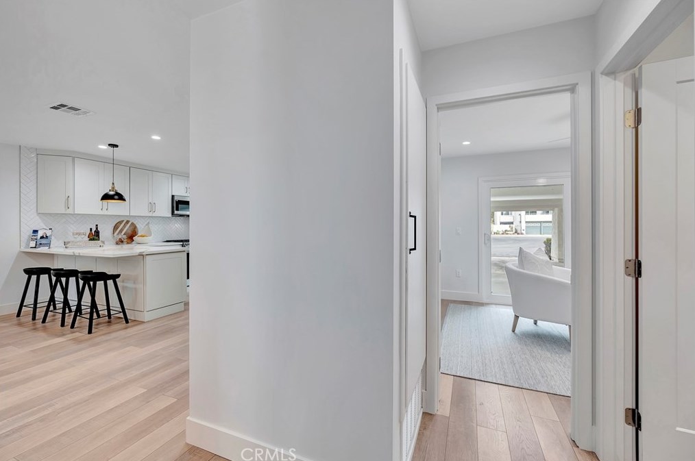 11 Whitewood Way, Irvine CA  92612-2722 exterior