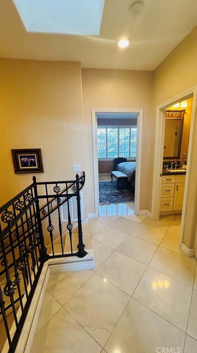 1405 Reggio Aisle, Irvine CA  92606-8879 exterior