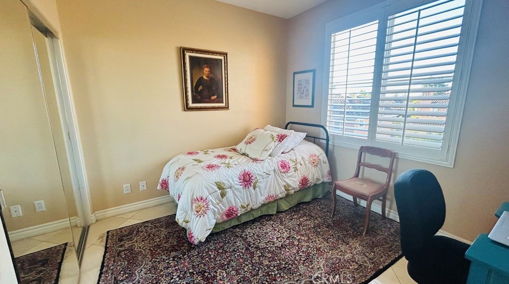 1405 Reggio Aisle, Irvine CA  92606-8879 exterior