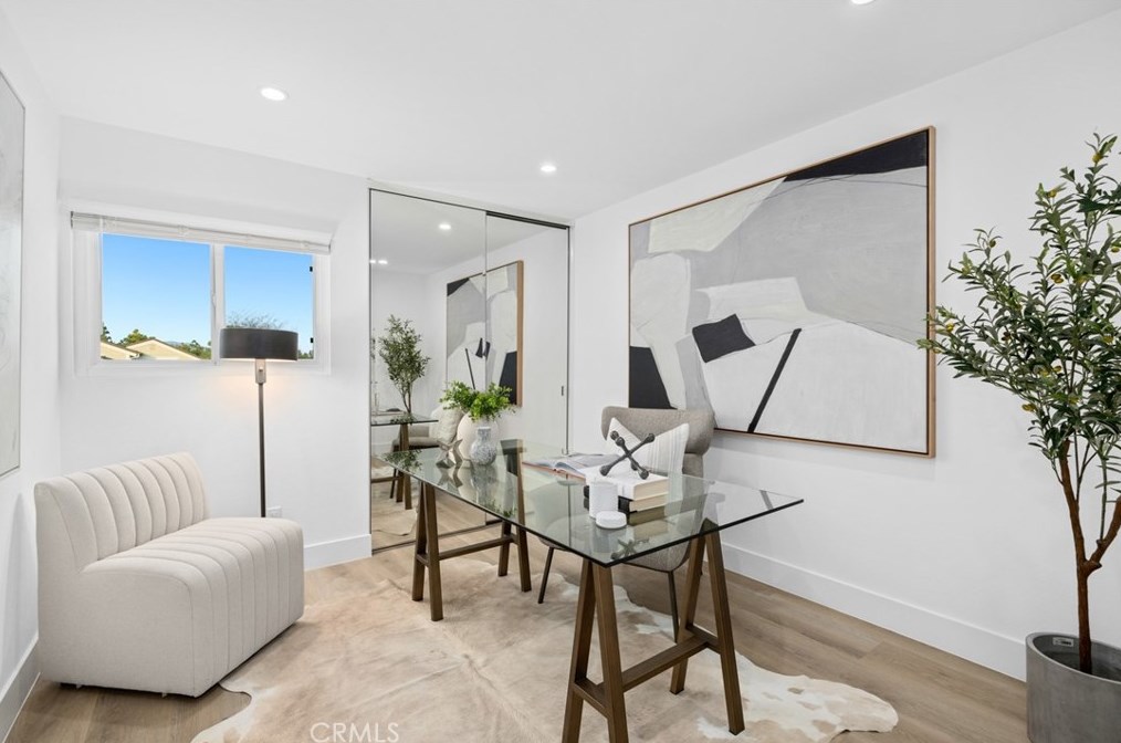 48 Sandpiper, Irvine CA  92604-3685 exterior