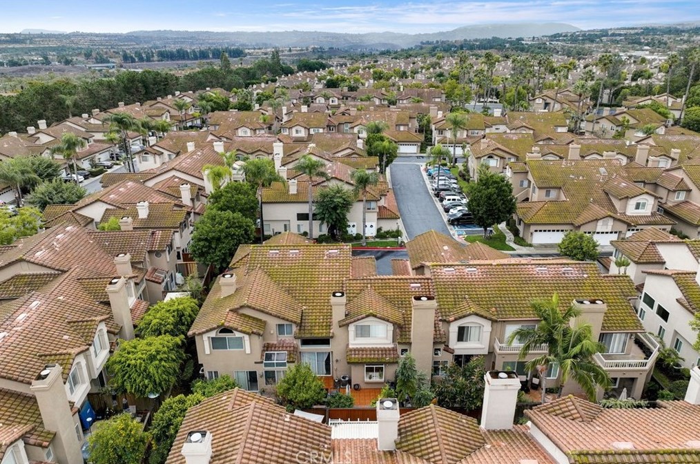 35 Pappagallo Pt, Laguna Beach CA  92656-1377 exterior