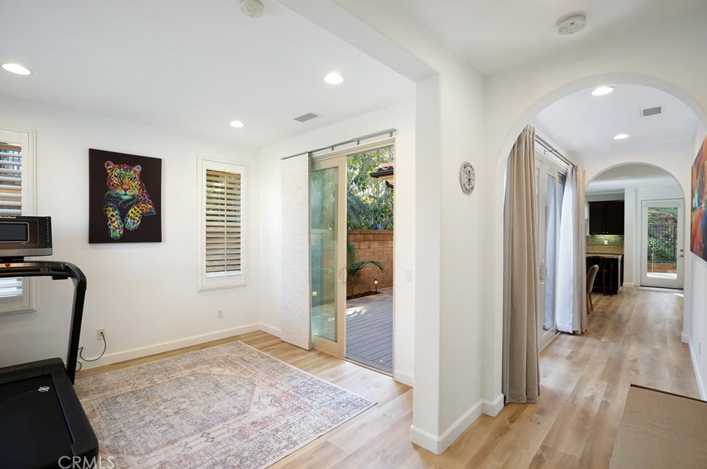 44 Pawprint, Irvine CA  92618-8862 exterior