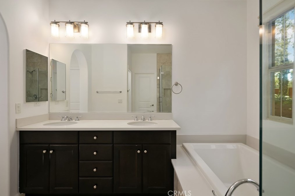 44 Pawprint, Irvine CA  92618-8862 exterior