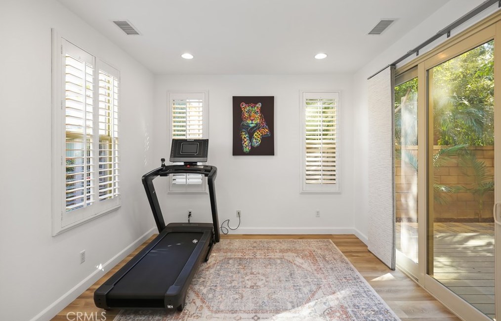 44 Pawprint, Irvine CA  92618-8862 exterior