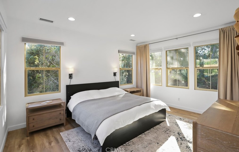 44 Pawprint, Irvine CA  92618-8862 exterior