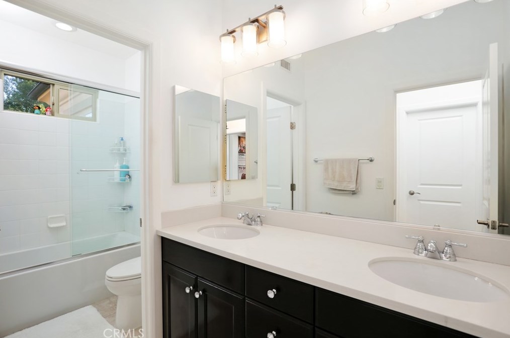 44 Pawprint, Irvine CA  92618-8862 exterior