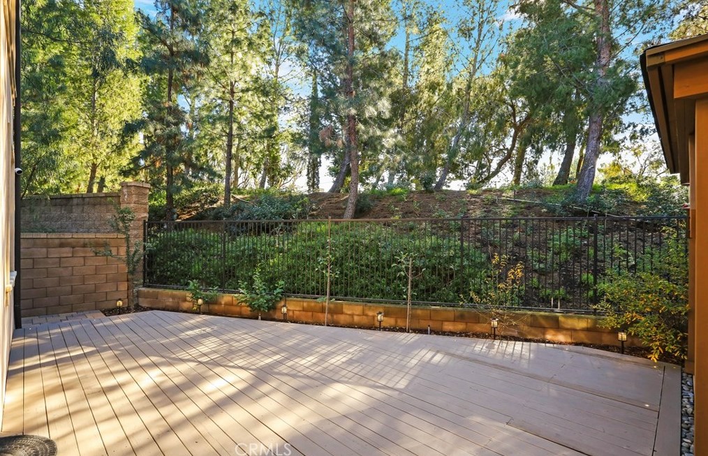 44 Pawprint, Irvine CA  92618-8862 exterior