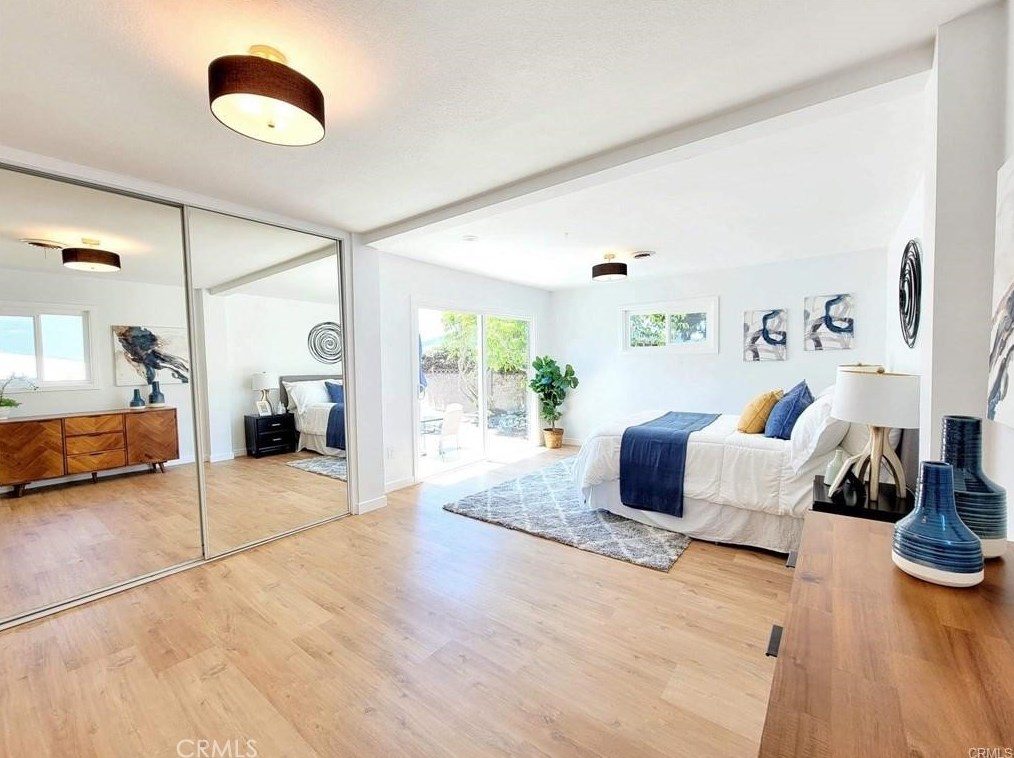 16141 Davis Ln, Huntington Beach CA  92649-2414 exterior