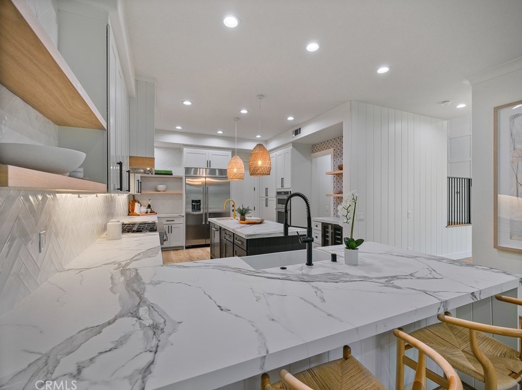6507 Havenwood Cir, Huntington Beach CA  92648-6621 exterior
