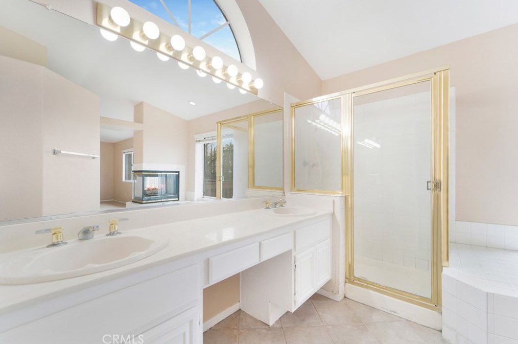 5089 Trojan Ct, Riverside CA  92507-6056 exterior