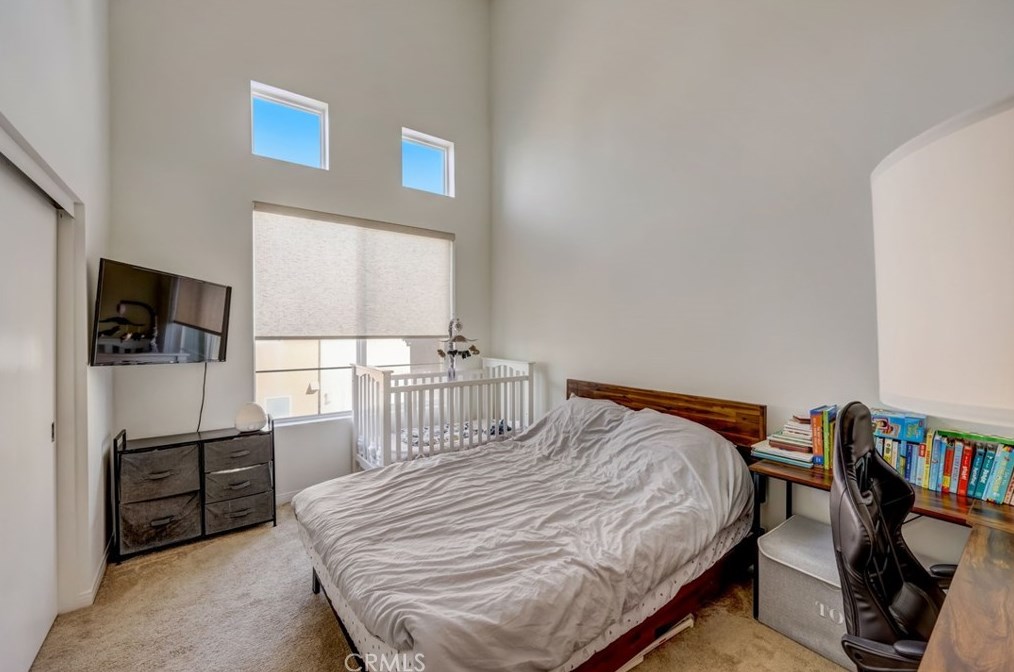 15 Waldorf, Irvine CA  92612-1066 exterior