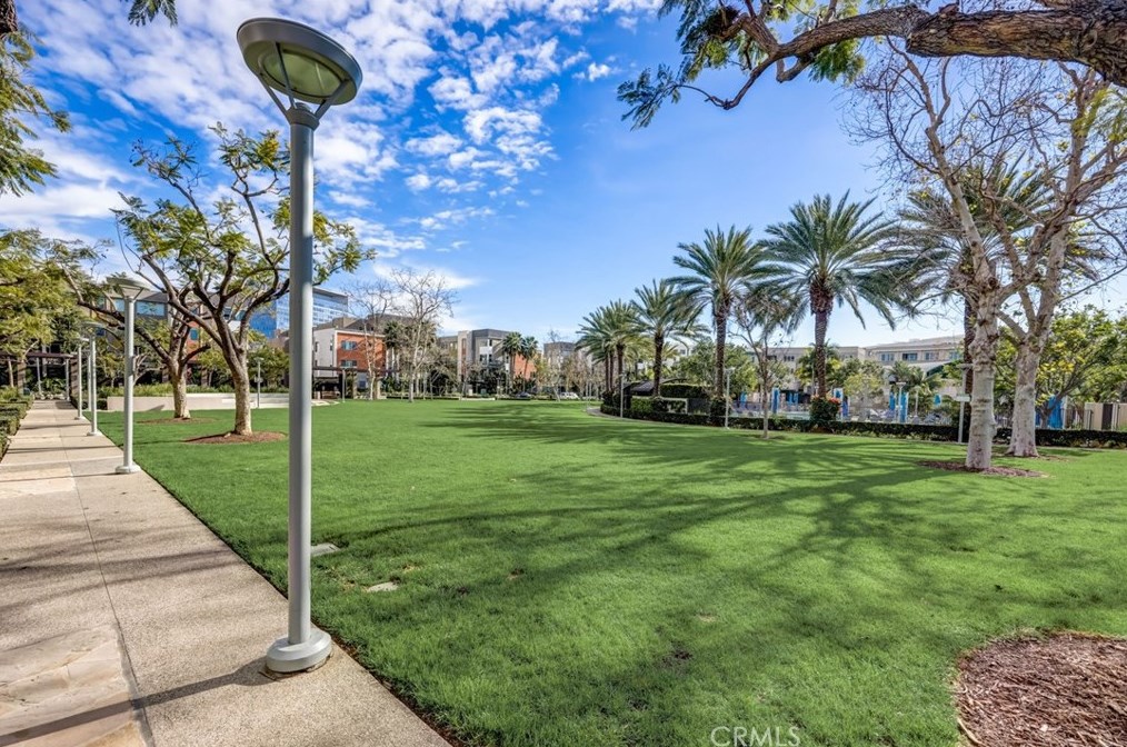 15 Waldorf, Irvine CA  92612-1066 exterior