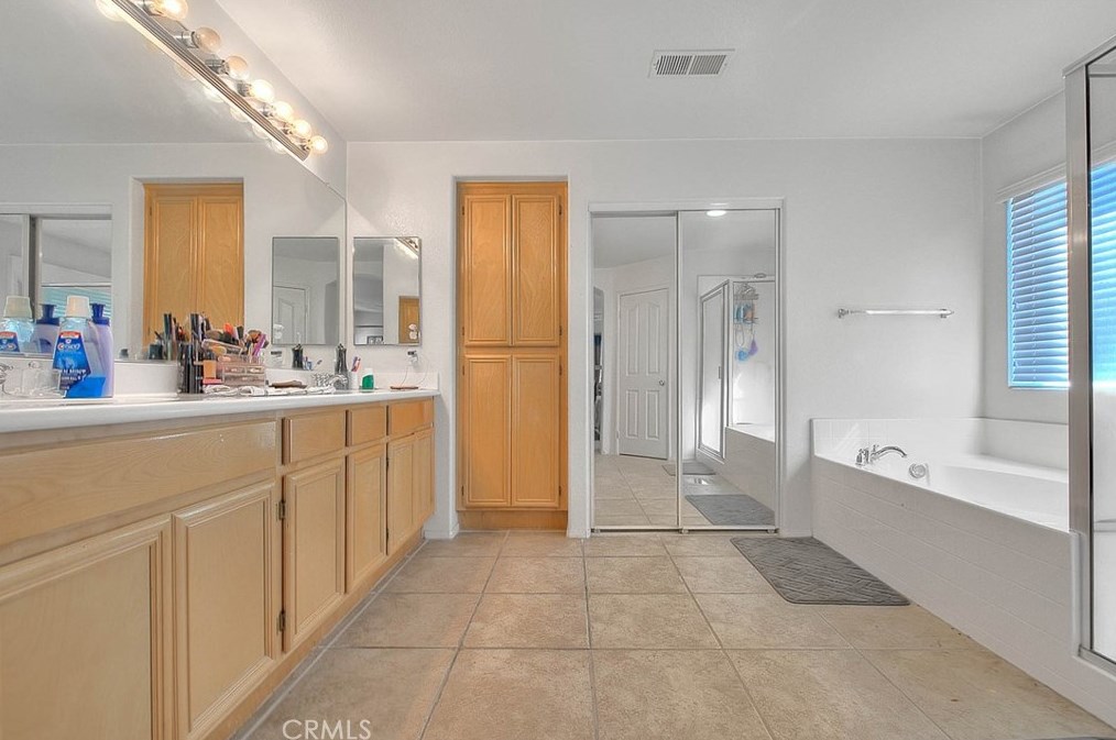 13842 Beech St, Victorville CA  92392-5531 exterior