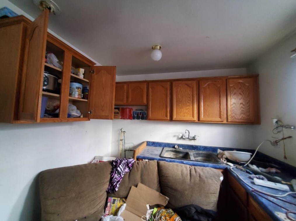 825 Fredricks St, Barstow CA  92311-3025 exterior