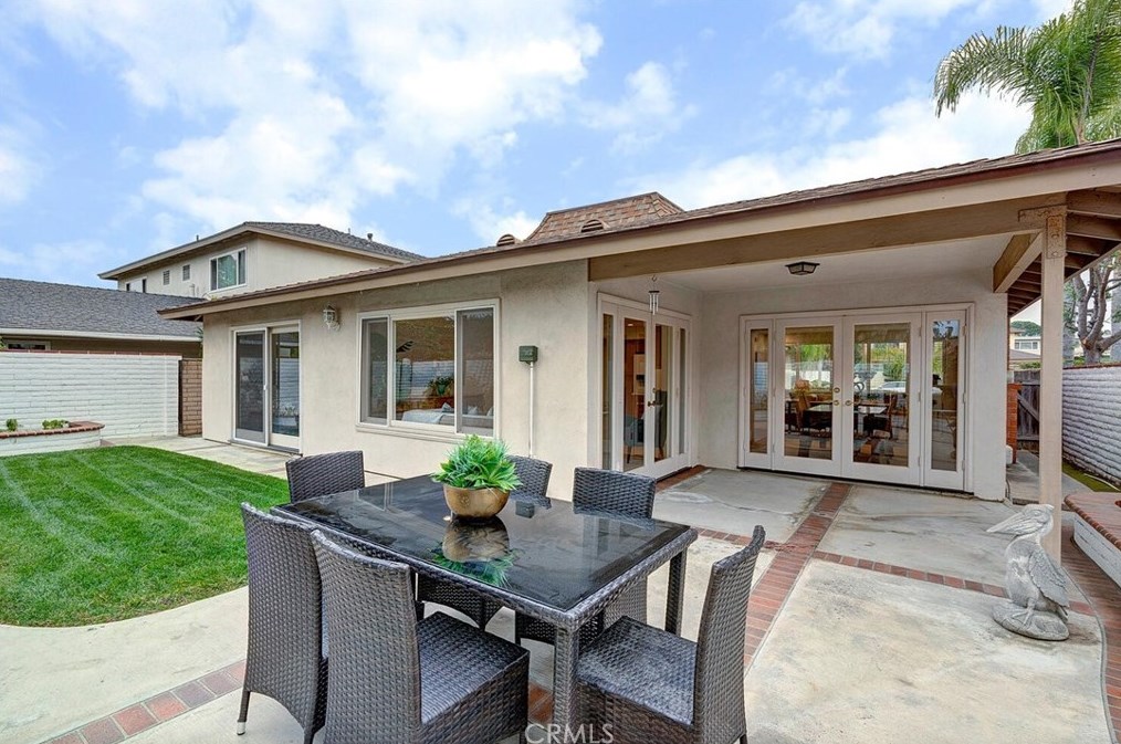 17 Butler St, Irvine CA  92612-2724 exterior
