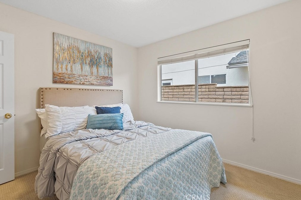 17 Butler St, Irvine CA  92612-2724 exterior