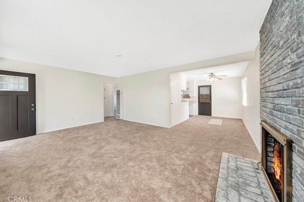 276 Costa Mesa St, Costa Mesa CA  92627-2230 exterior