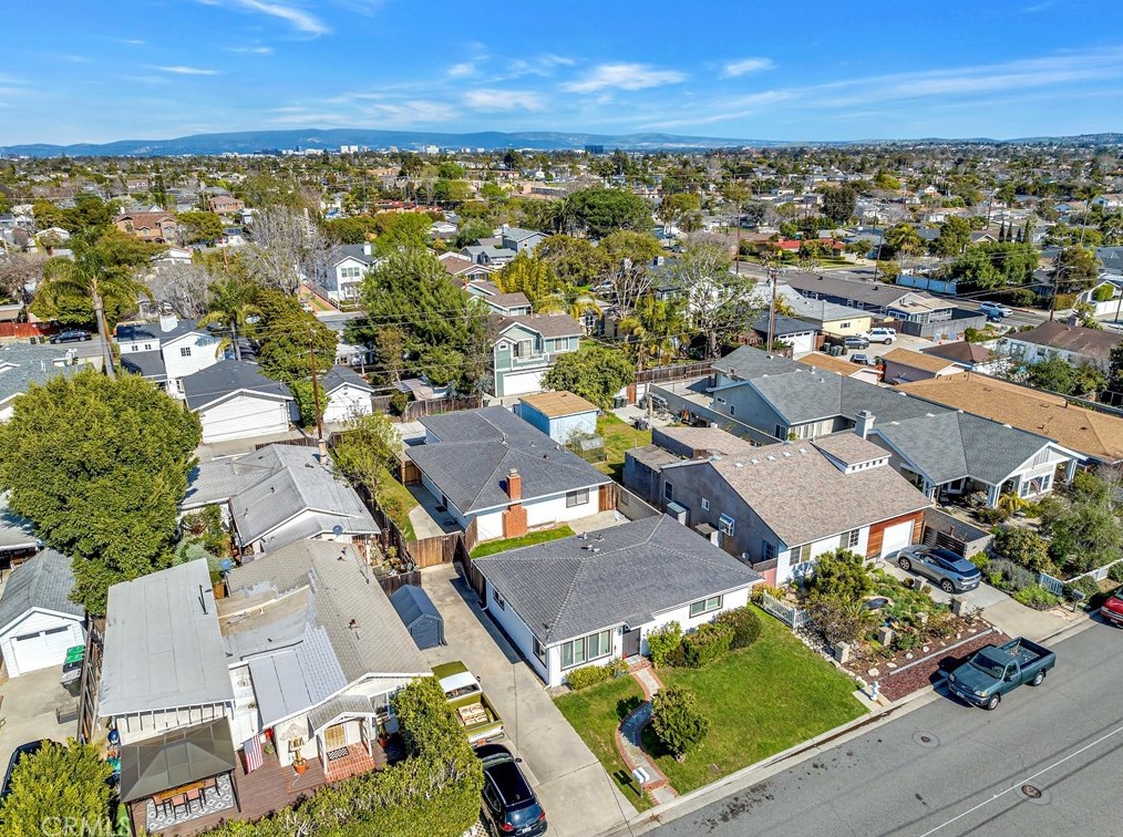 276 Costa Mesa St, Costa Mesa CA  92627-2230 exterior