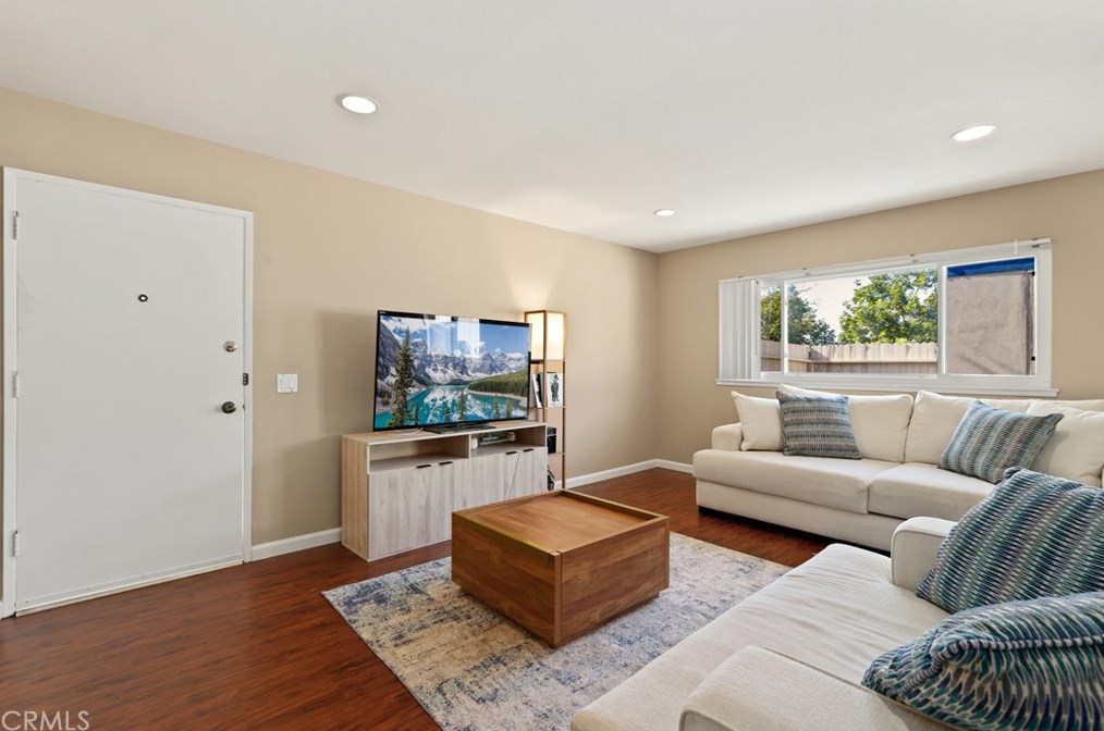 4361 Larwin Ave, Cypress CA  90630-4151 exterior
